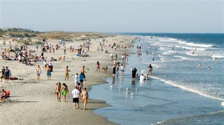 How do I get a Hilton Head beach pass?