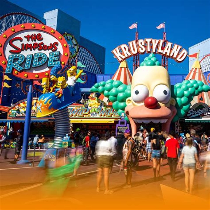 What episode do the Simpsons go to krustyland?
